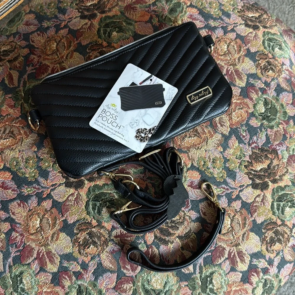 Itzy Ritzy the Boss Quilted Women's Pouch NWT - Picture 2 of 6